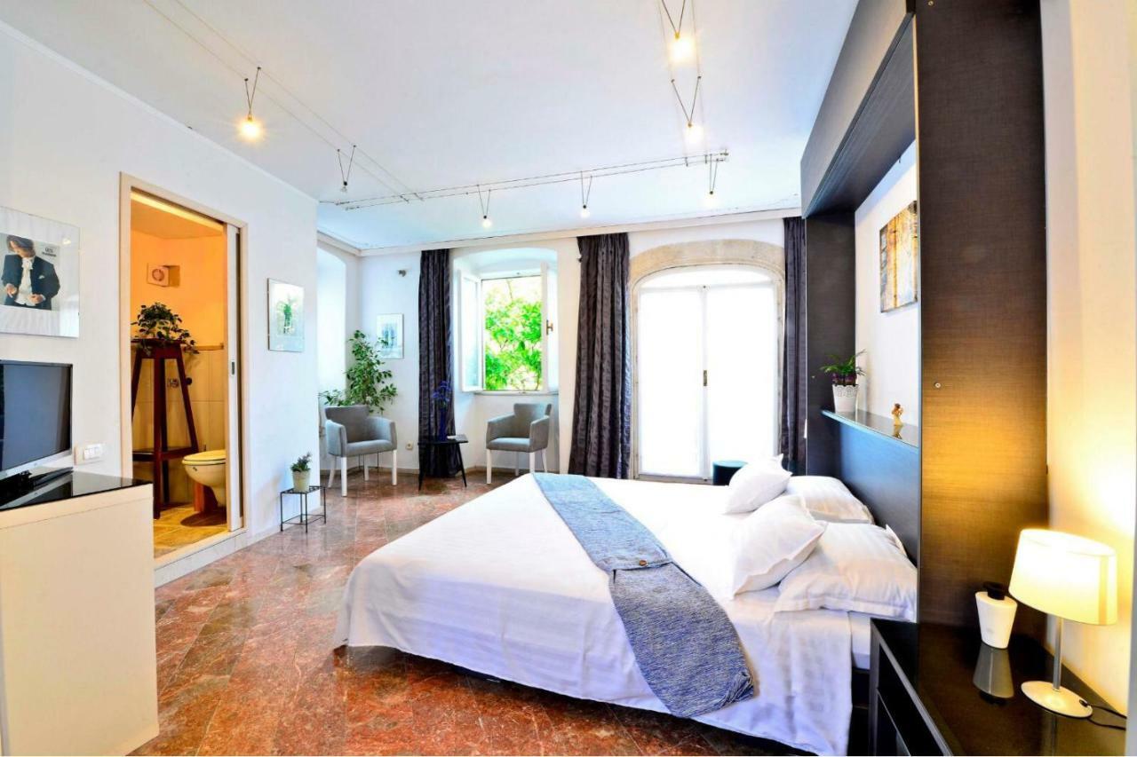 Romantic Rooms Gena Traù Esterno foto