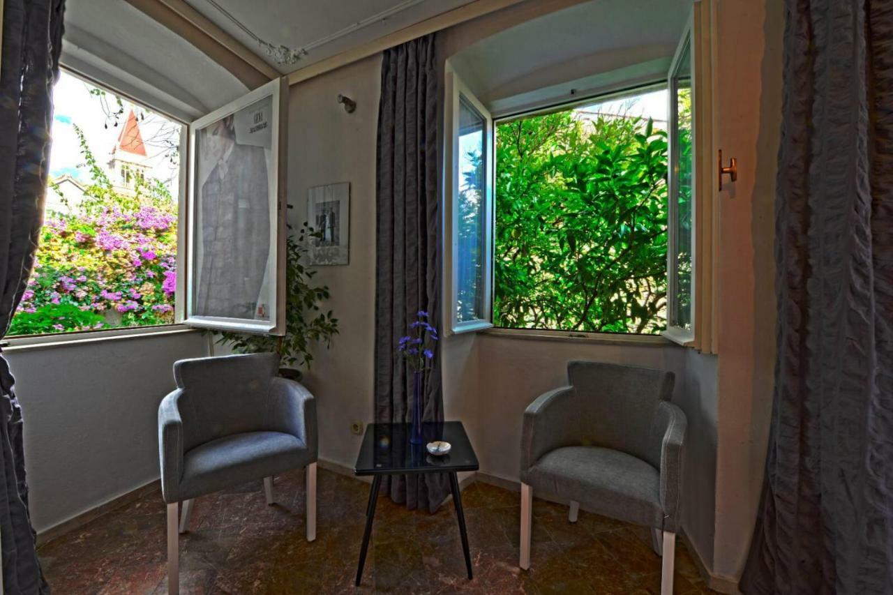 Romantic Rooms Gena Traù Esterno foto